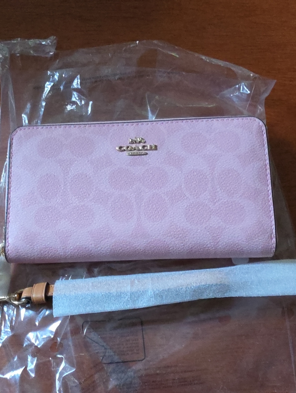 Coach Signature Canvas Full-size Wallet/Wristlet - Powder Pink